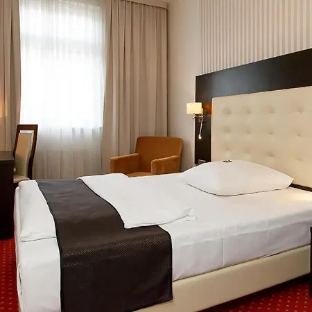 斯特柏林酒店 3*