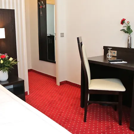 Herbst Hotel 3*